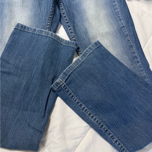 Levi Jeans - Picture 3 of 8